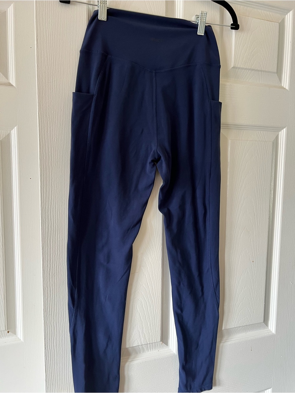 Women’s Stori Navy high waist exercise leggings with pockets, size 8
